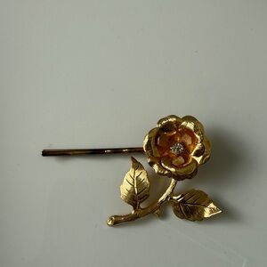 Twigs & Honey Gold Floral Hair Clip with Gemstone